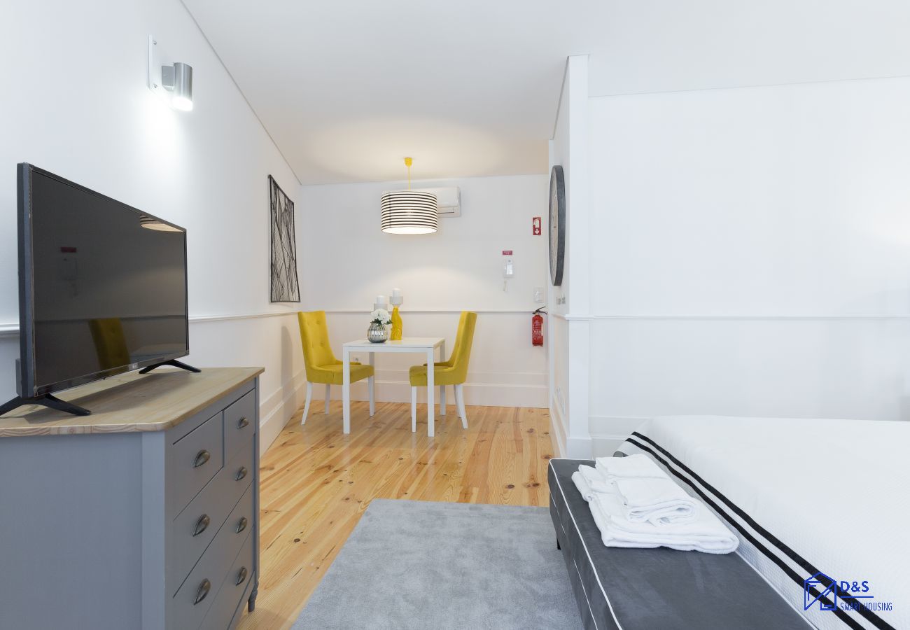 Estúdio em Porto - Loureiro Villas - B