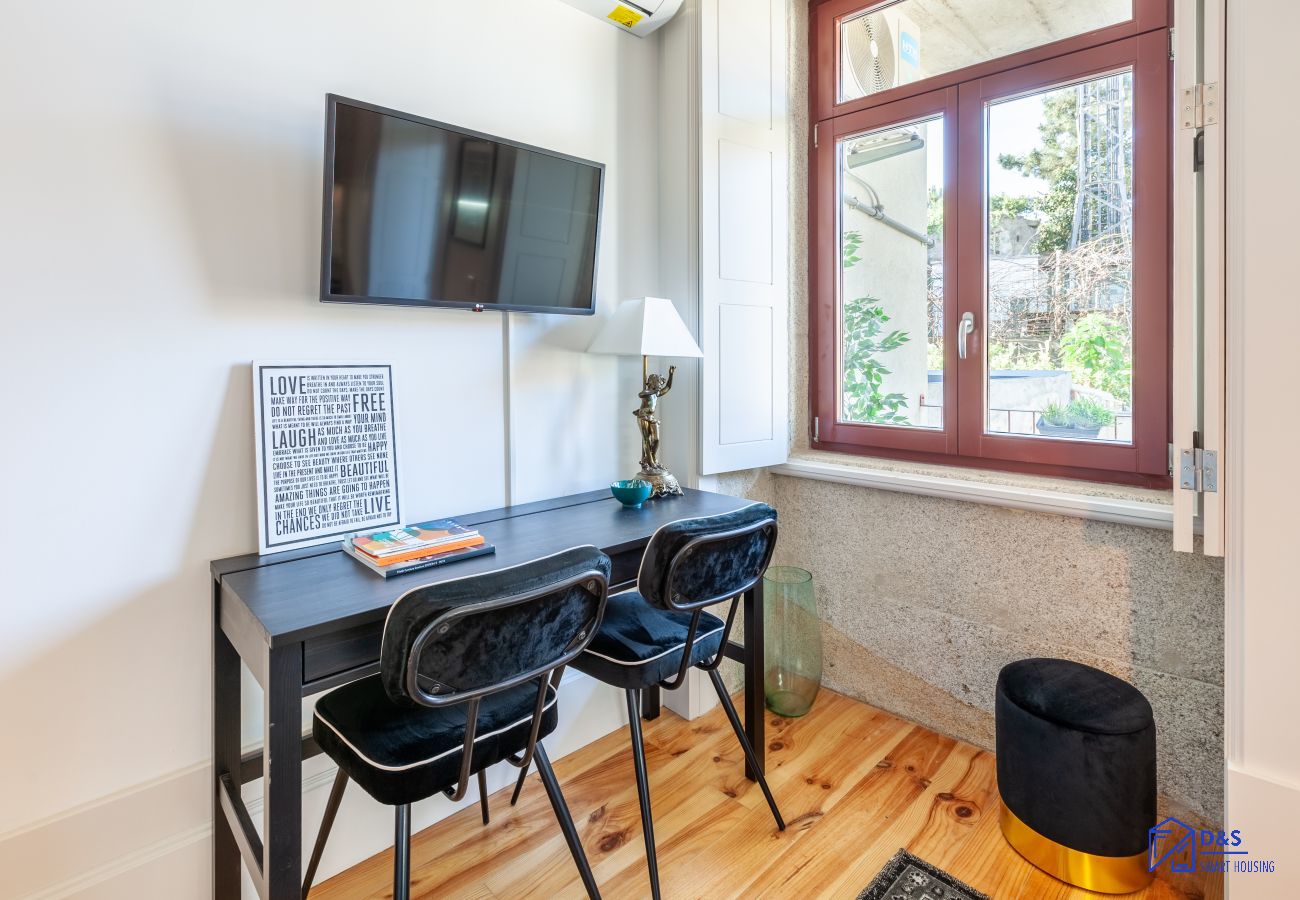 Estúdio em Porto - Josephine Apartments