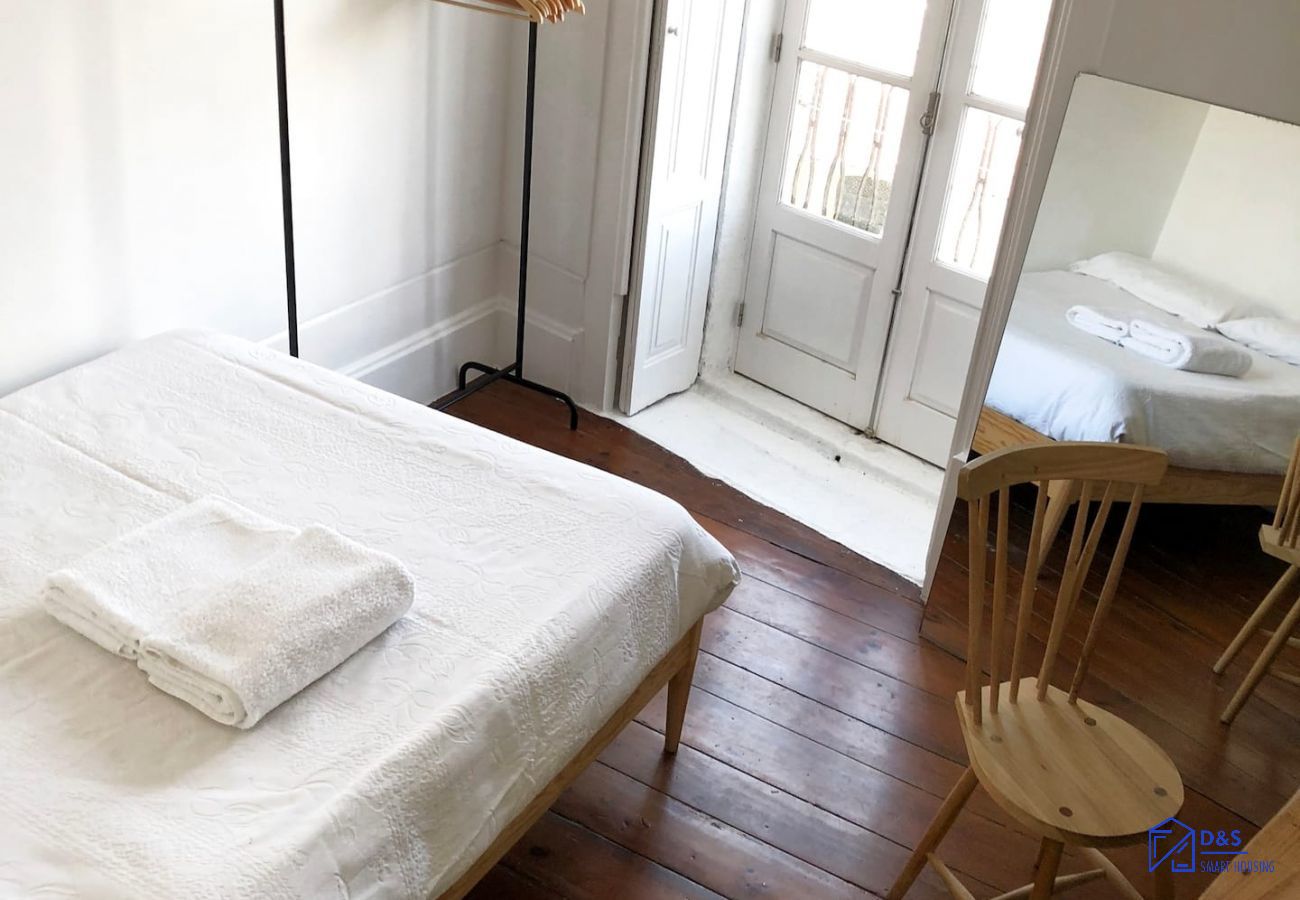 Casa em Porto - Light & Airy Historic Centre House with Balconies