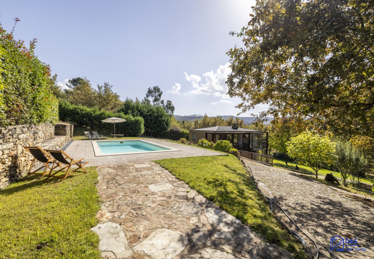 Casa em Arouca - Casa da Longra