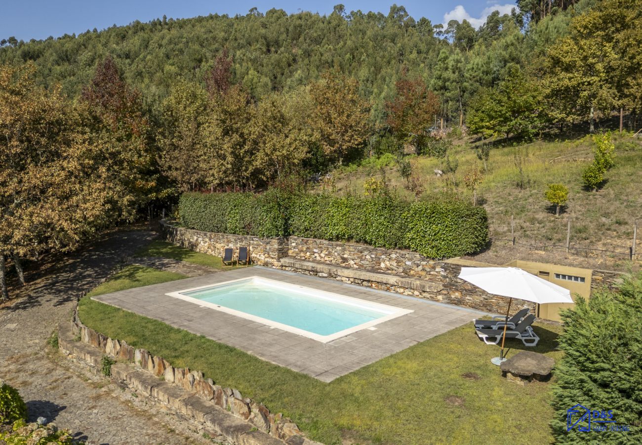 Casa em Arouca - Casa da Longra