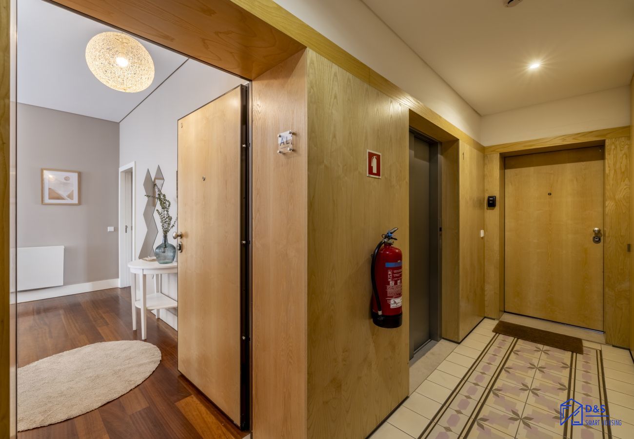 Apartamento em Porto - Cardosas Square Living