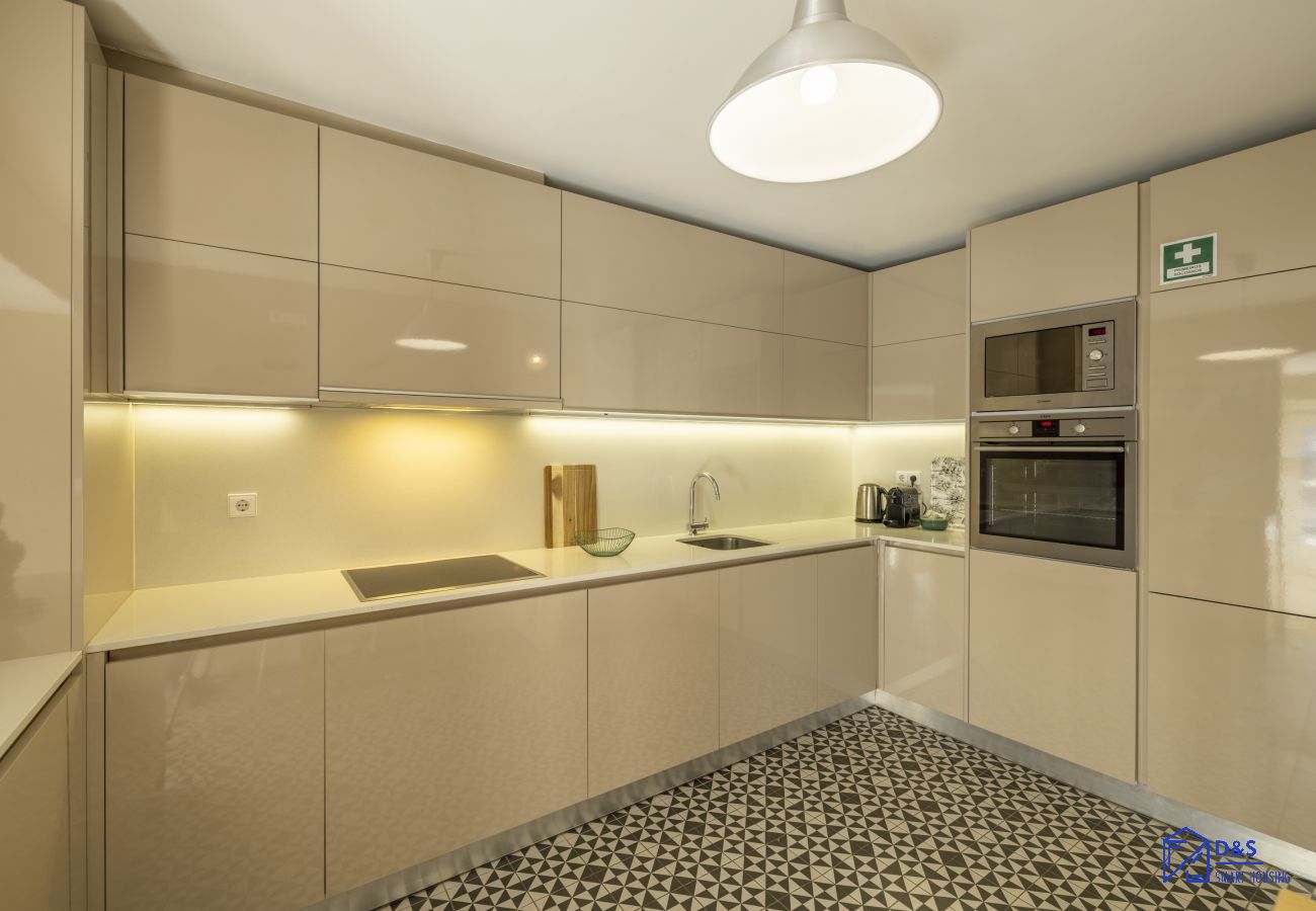 Apartamento em Porto - Cardosas Square Living