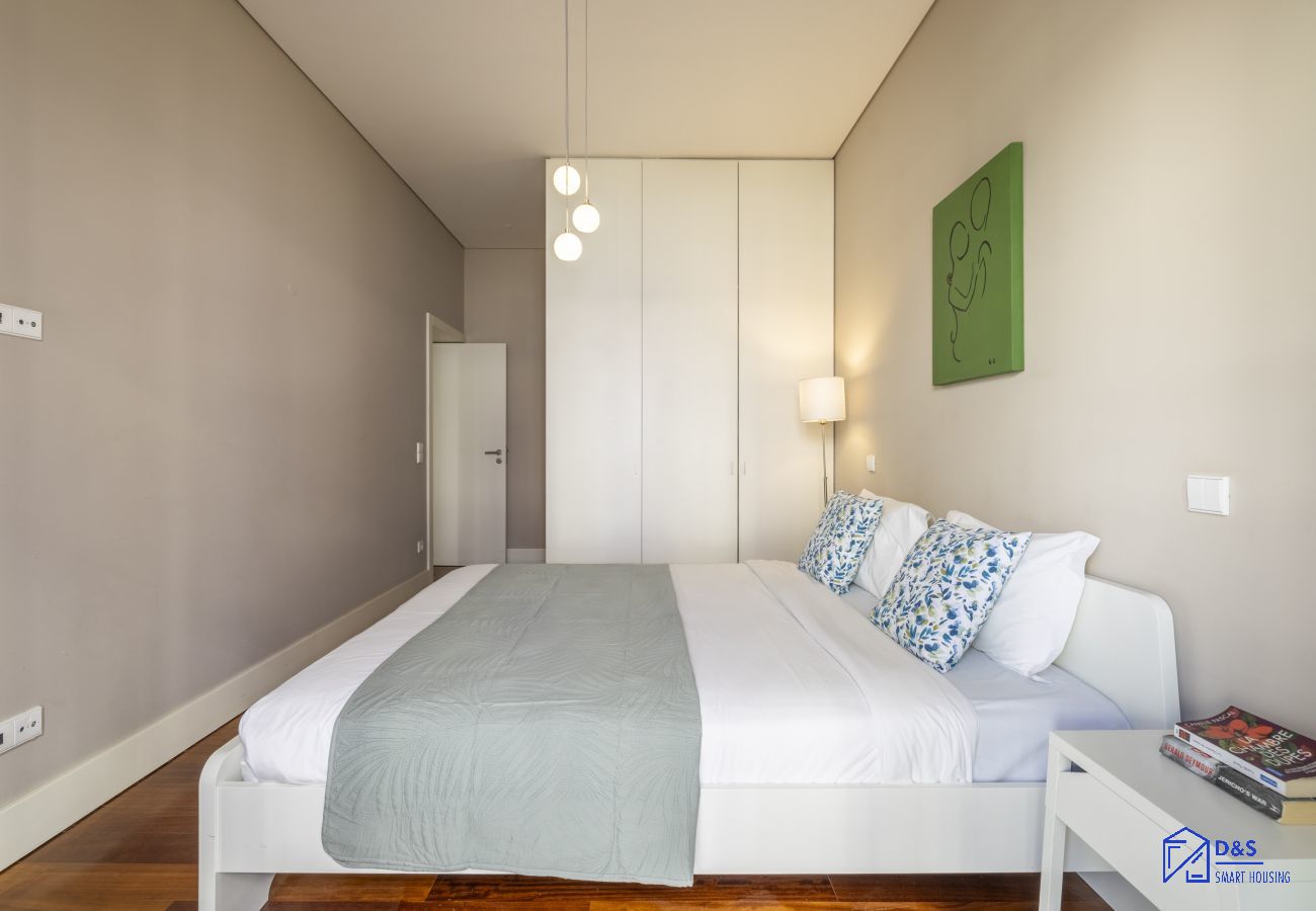 Apartamento em Porto - Cardosas Square Living