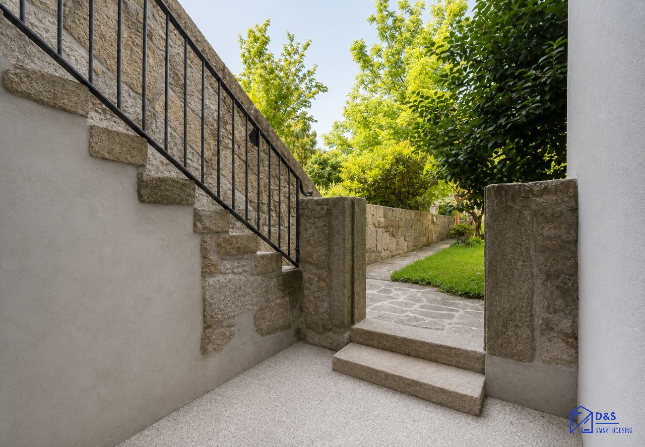 Apartamento em Porto - Alegria Duplex Garden