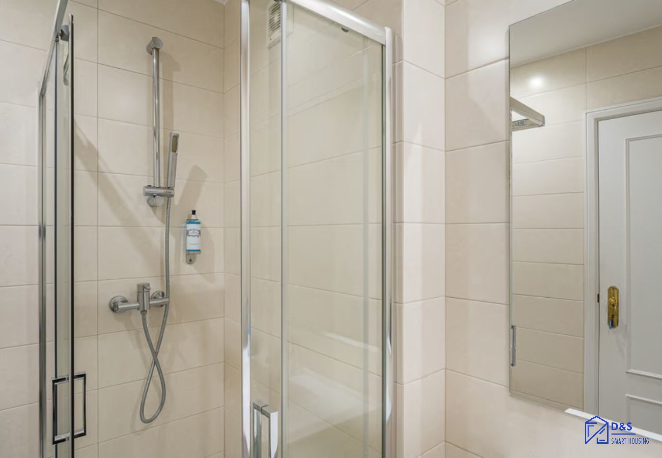 Rent by room in Porto - Office Residence 4