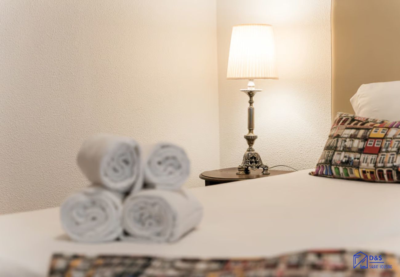 Rent by room in Porto - Office Residence 7