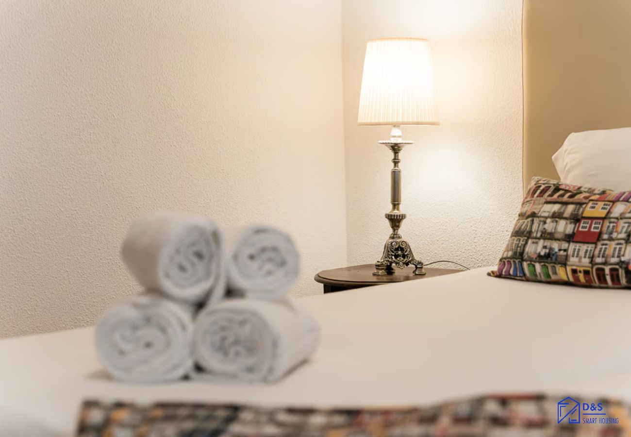 Rent by room in Porto - Office Residence 7