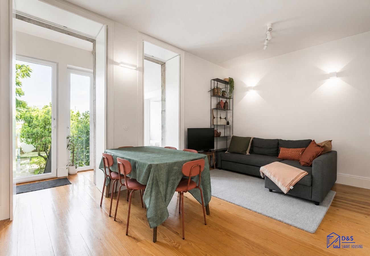 Apartment in Porto - Alegria Duplex Garden