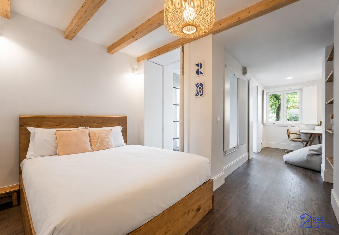 Apartment in Porto - Alegria Duplex Garden