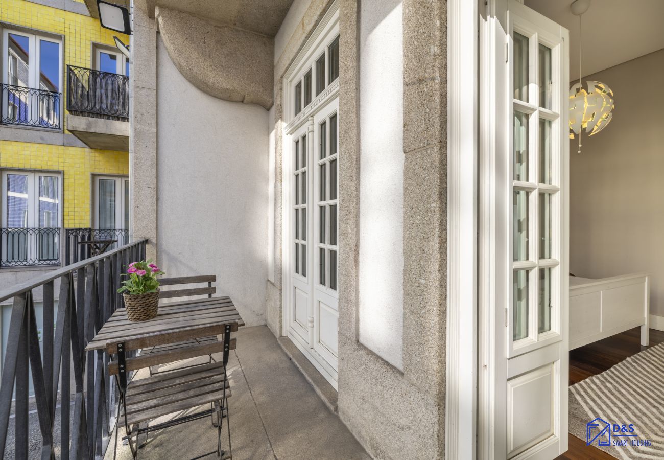 Apartamento em Porto - Cardosas Square Living