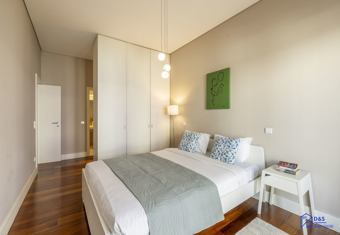 Apartamento em Porto - Cardosas Square Living