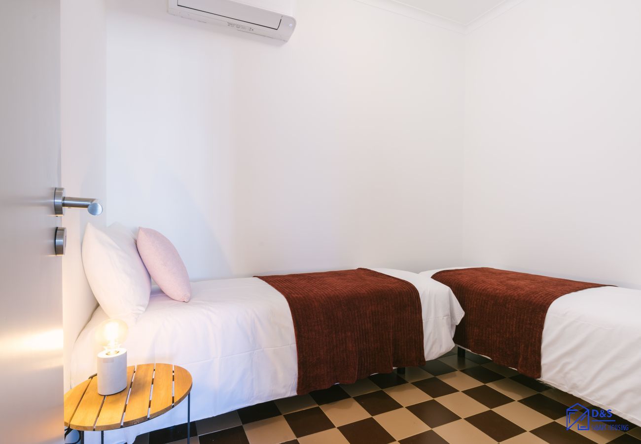 Apartment in Porto - Family Apartments I