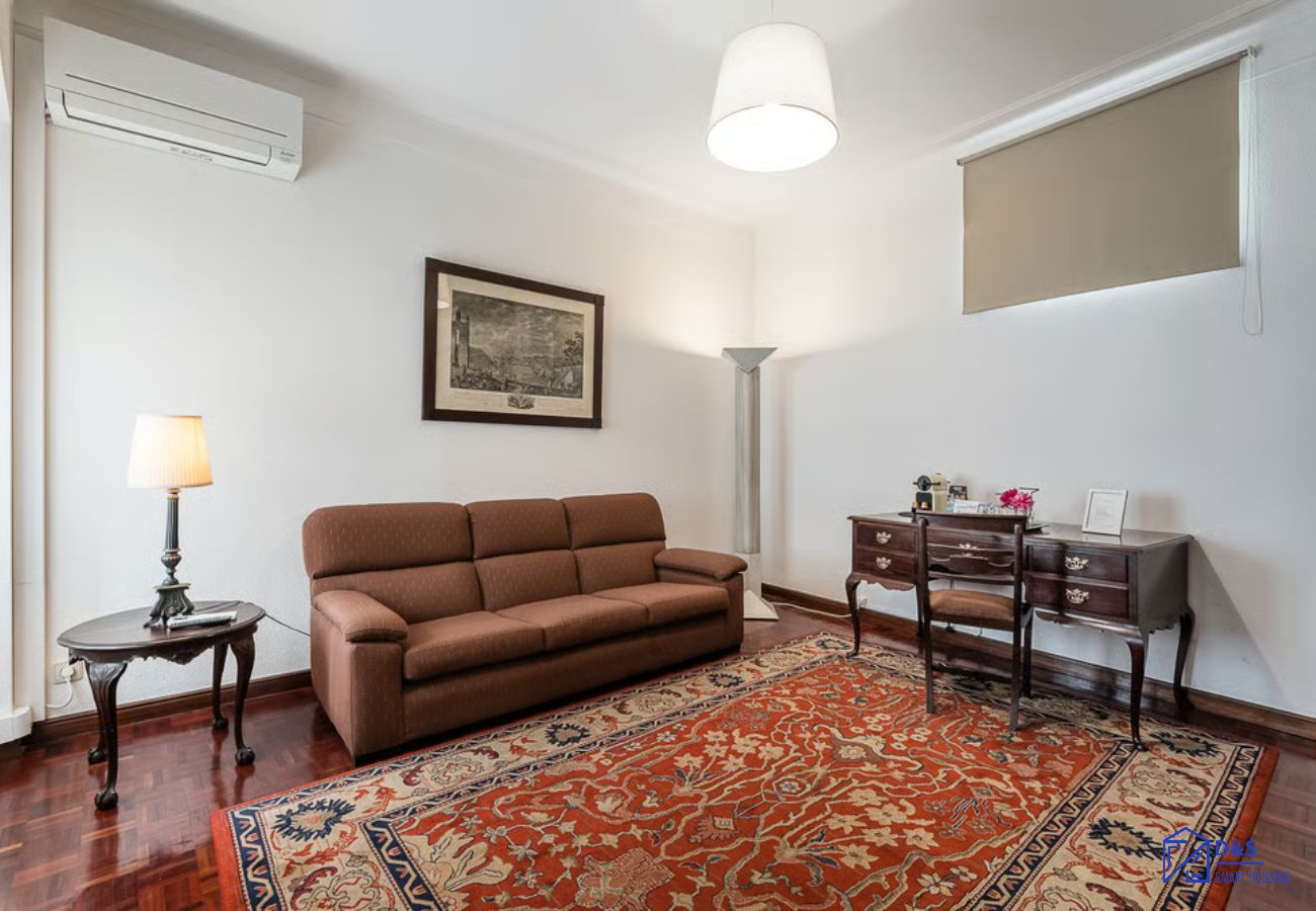 Rent by room in Porto - Office Residence 6