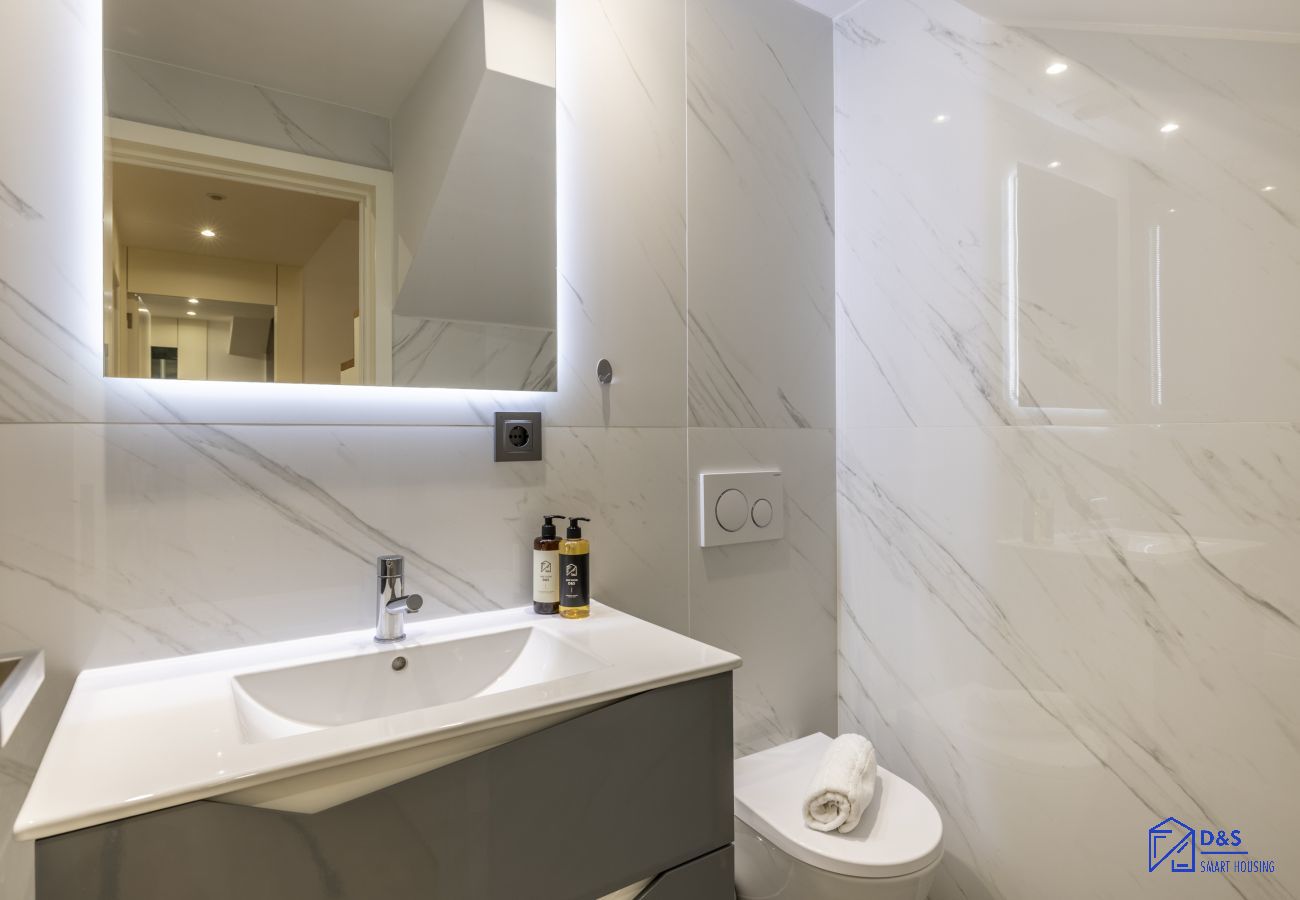Apartment in Porto - D&S – Foz Riverside Apartment