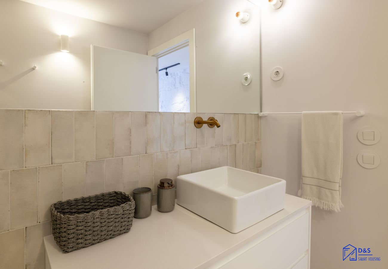 Studio in Porto - D&S - Foz Riverside Apartment II